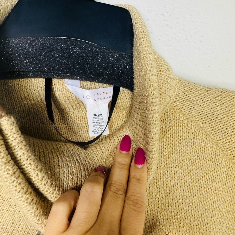 Beige Cape with Brown Trim - Picture 5 of 8